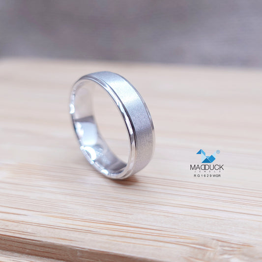 Madduckjewels แหวนทองขาวแท้ 9K (37.5%) แหวนเกลี้ยง หน้า 5.5 มม. ชุบโรเดียม แหวนแต่งงาน แหวนหมั้น RG1629WGR-W09