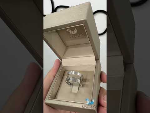 Madduckjewels แหวนเงินแท้ เพชร CZ ชุบโรเดียม RG1564WGR-RG1564