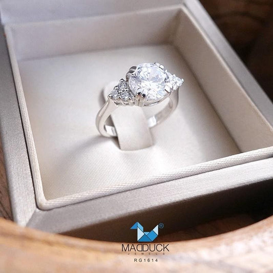 Women's ring – CZ in 925 silver by Madduck Jewels