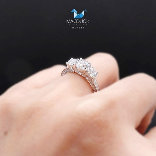 Women's ring – CZ in 9K white gold by Madduck Jewels