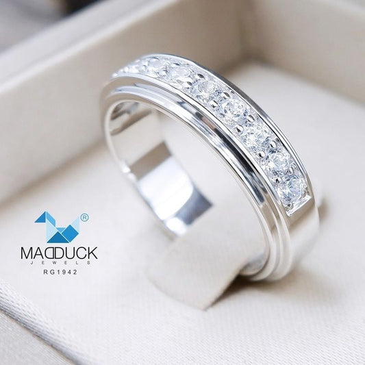 Unisex / male / female ring – CZ in 925 silver by Madduck Jewels