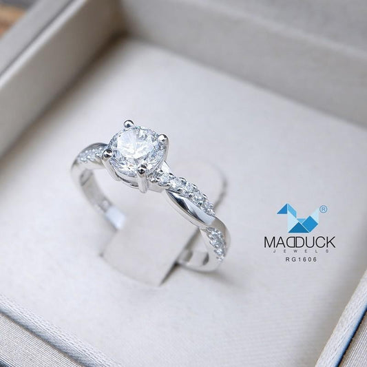 Women's ring – CZ in 925 silver by Madduck Jewels