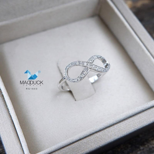 Women's ring – CZ in 9K white gold by Madduck Jewels