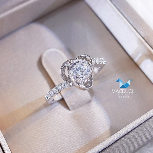 Women's ring – CZ in 9K white gold by Madduck Jewels