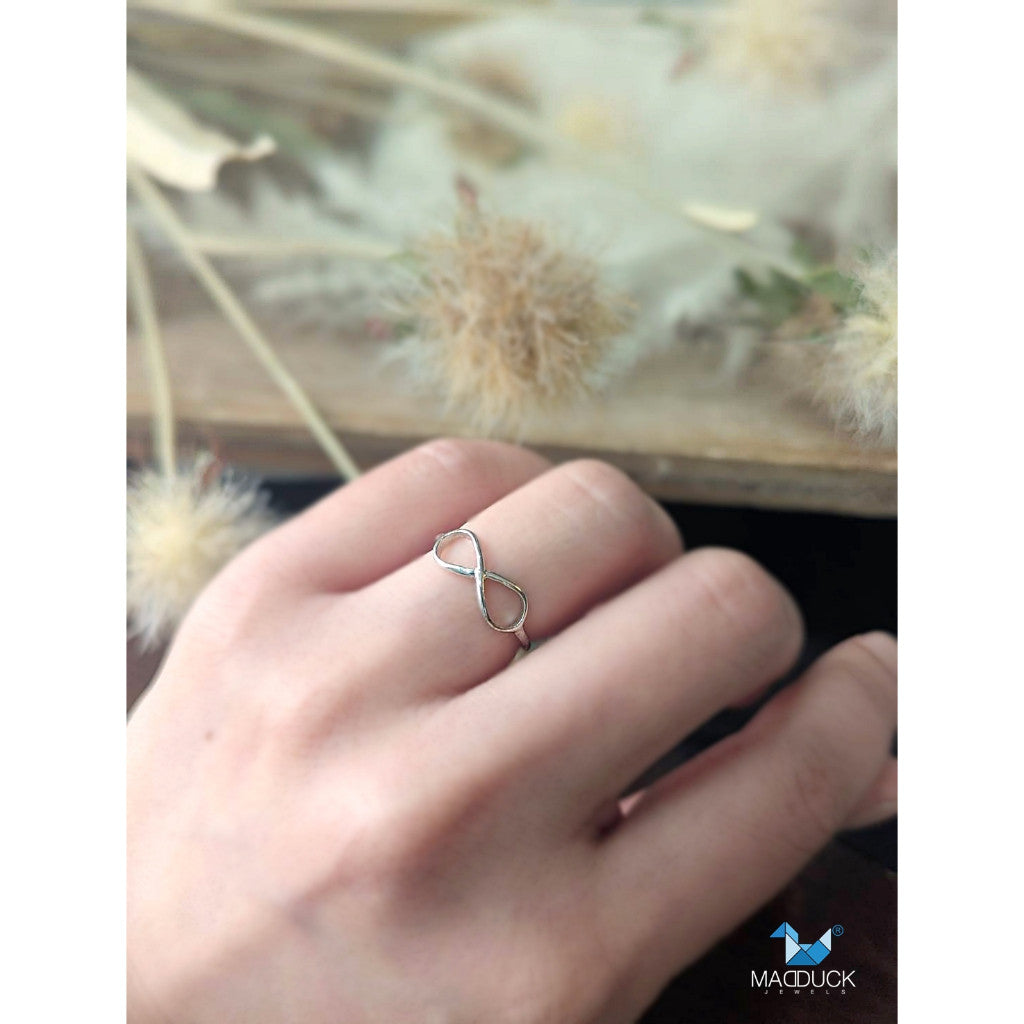 Women's ring – CZ in 925 silver by Madduck Jewels