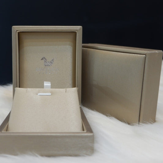 กล่องต่างหู / กล่องจี้ / กล่องสร้อย ไหมทอง Madduckjewels