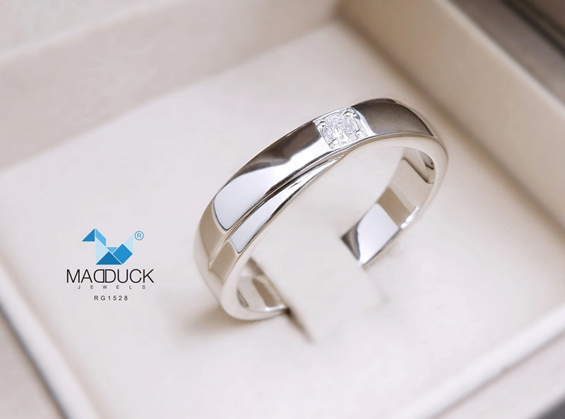0.16 Cts Cubic Zirconia / Sterling Silver 925 Ring / Rhodium plated Nickel-Free / MadDuckJewels RG1528