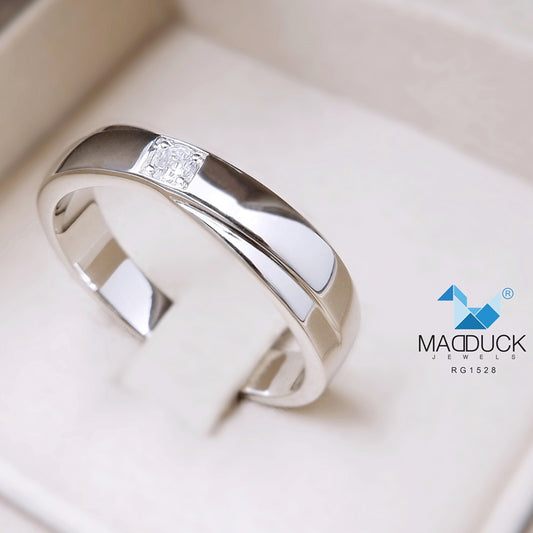 0.16 Cts Cubic Zirconia / Sterling Silver 925 Ring / Rhodium plated Nickel-Free / MadDuckJewels RG1528