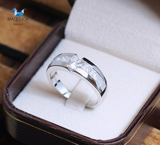 Madduckjewels แหวนทองขาวแท้ 9K (37.5%) CZ / โมอิส (Moissanite) / เพชร Lab Grown ชุบโรเดียม แหวนแต่งงาน แหวนหมั้น RG1625-W09