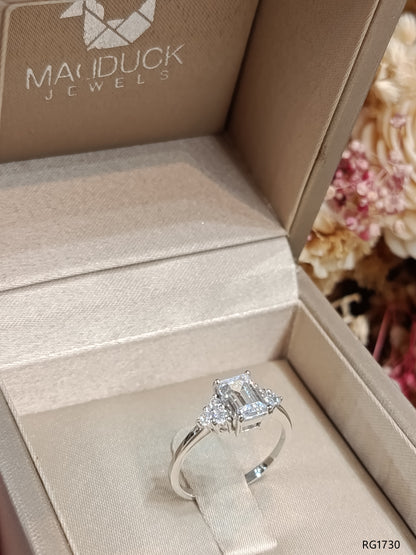 5x7 mm. Emerald cut Cubic Zirconia / Sterling Silver 925 Ring / Rhodium plated Nickle-Free / MadDuckJewels RG1730