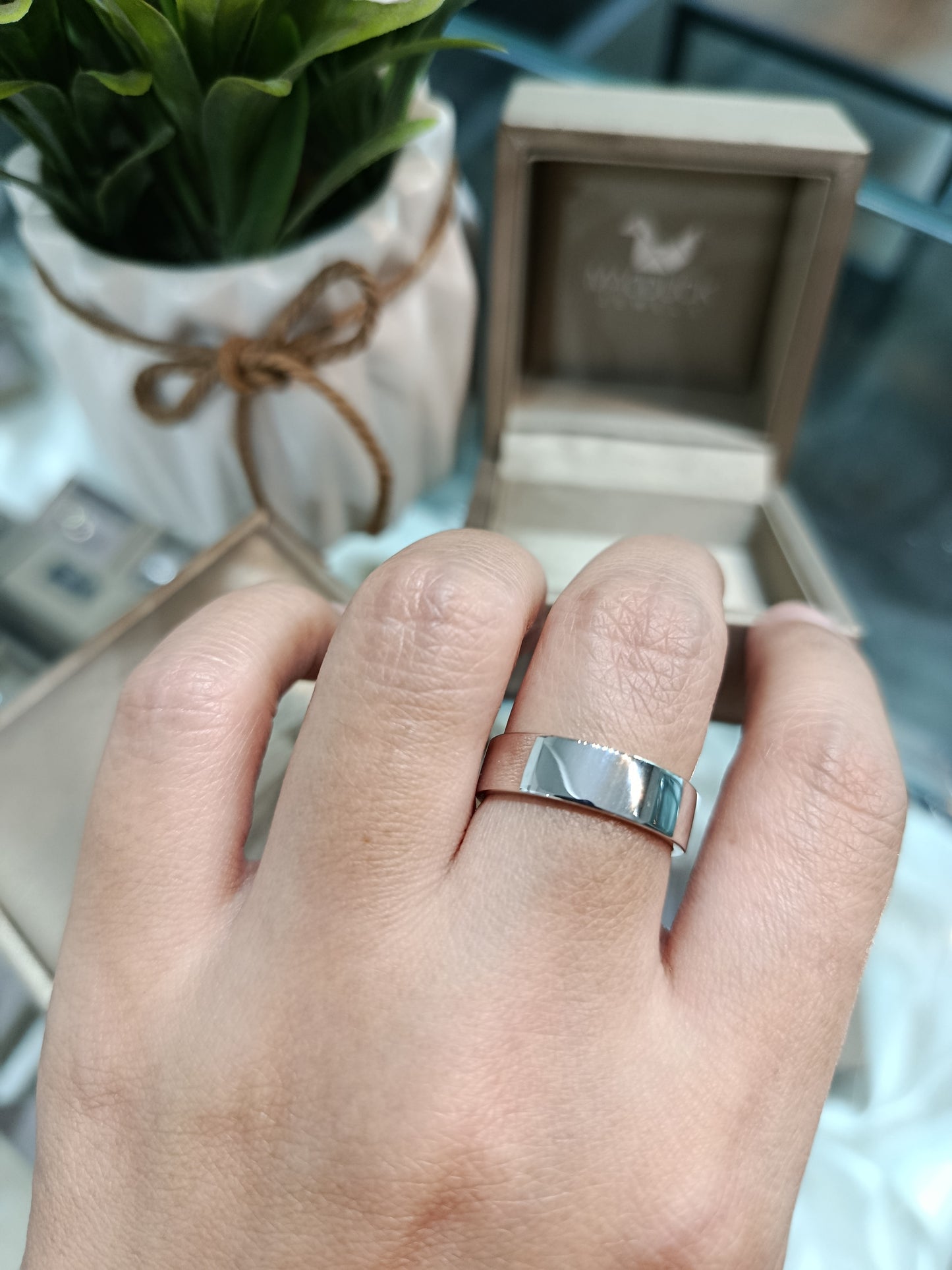 Sterling Silver 925 Ring / 6.0 mm. Comfort fit / Wedding band / Rhodium plated Nickel-Free / MadDuckJewels RG1479