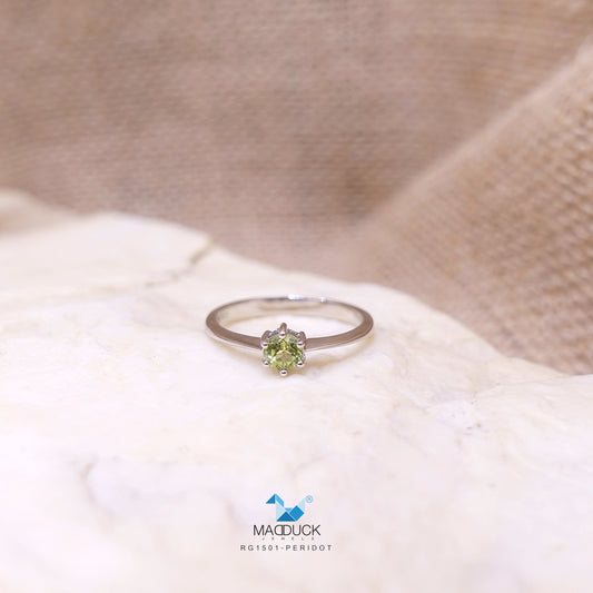 Madduckjewels | แหวนพลอยแท้ เพอริดอต (Peridot) | Slim Solitaire | เงินแท้ 925 ชุบโรเดียม | RG1501pr