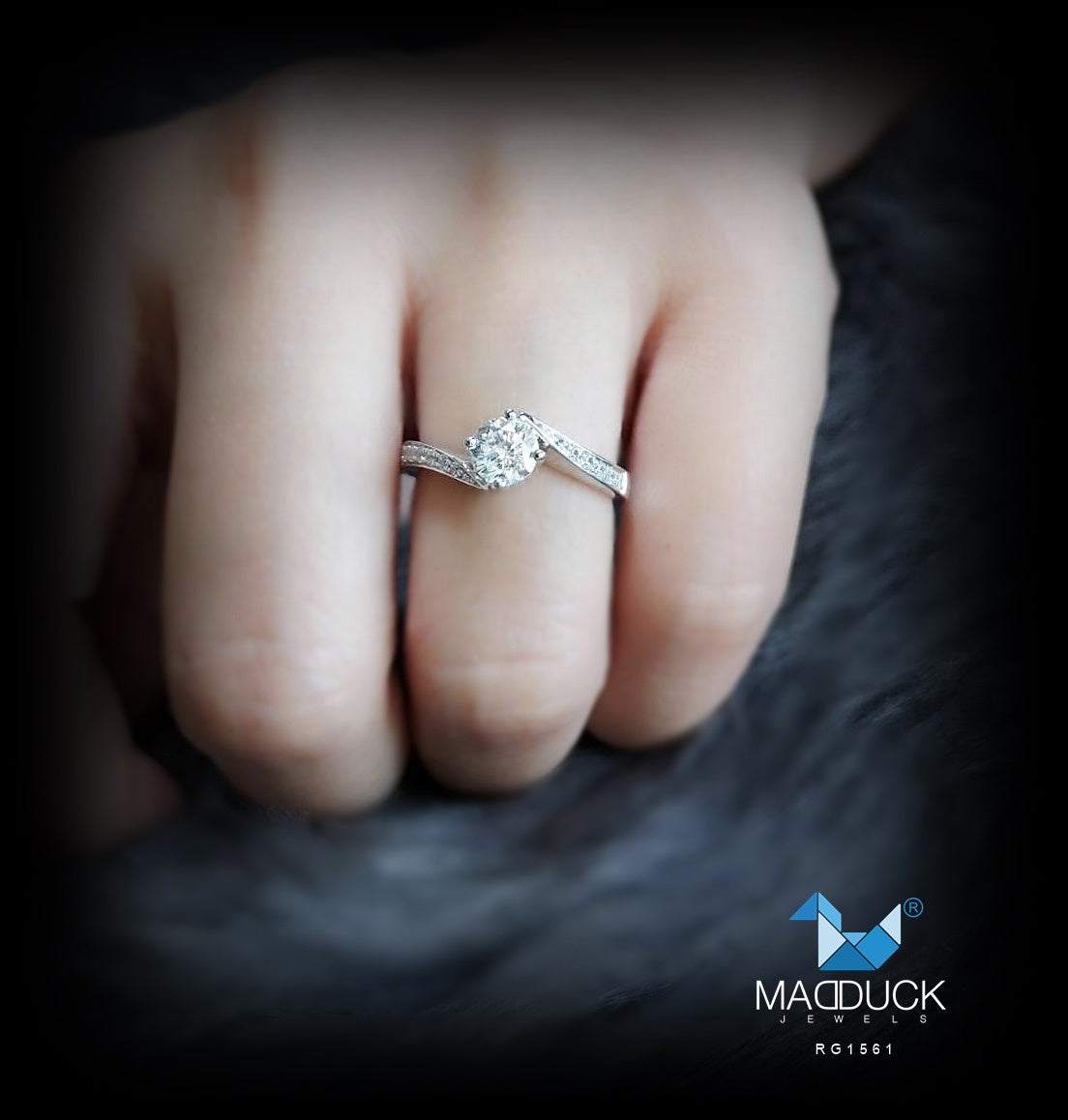 Madduckjewels แหวนเงินแท้ เพชร CZ ชุบโรเดียม RG1561