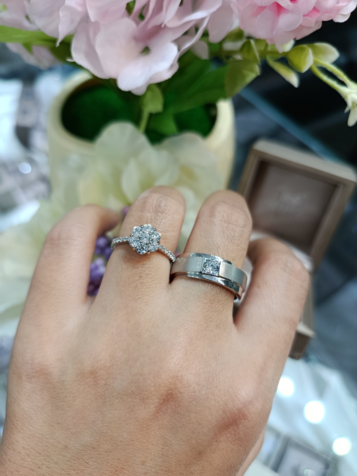 Madduckjewels แหวนเงินแท้ เพชร CZ ชุบโรเดียม RG1818WGR-RG1913