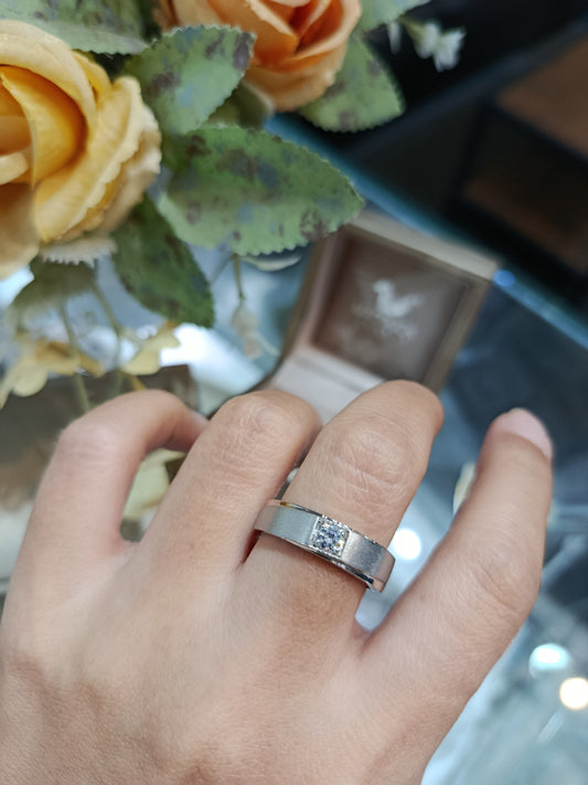 Madduckjewels แหวนเงินแท้ 925 CZ / โมอิส (Moissanite) / เพชร Lab Grown ชุบโรเดียม แหวนแต่งงาน RG2001WGR