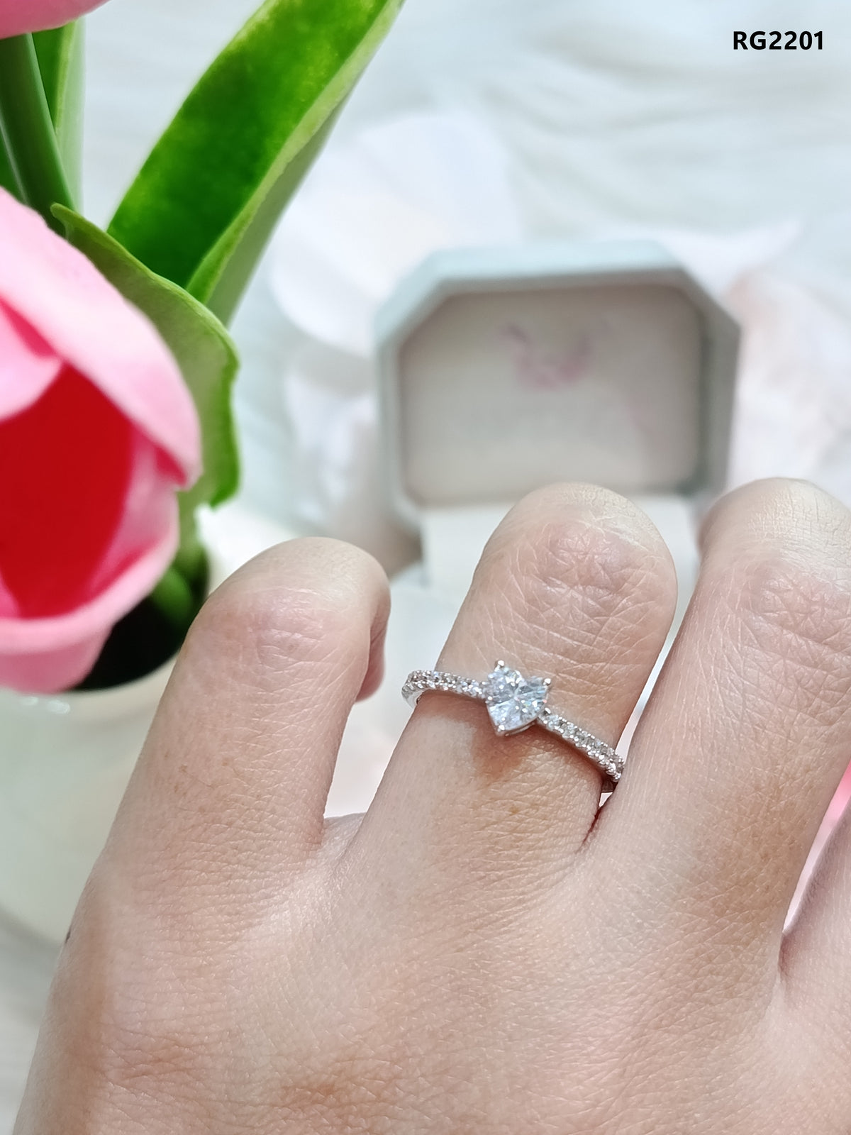 Madduckjewels RG2201 แหวนเงินแท้ 925 CZ / โมอิส (Moissanite) / เพชรแลป Lab Grown ชุบโรเดียม แหวนแต่งงาน แหวนหมั้น