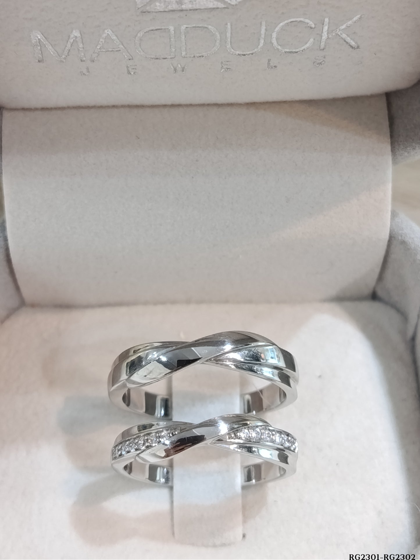 Cubiz Zirconia Sterling Silver 925 couple Rings with Rhodium plated / RG2301-RG2302