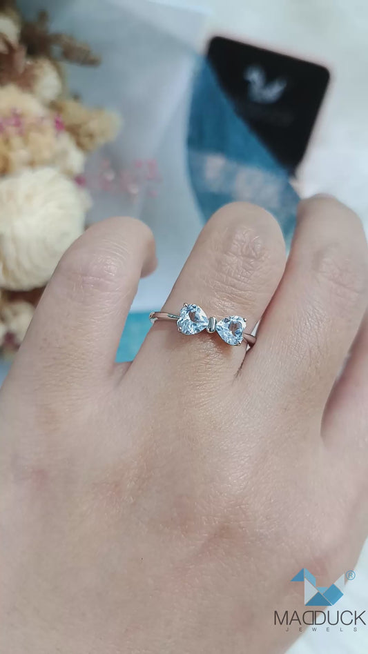 Madduckjewels | แหวนพลอยแท้ Sky Blue Topaz | Double Heart Bow | เงินแท้ 925 ชุบโรเดียม | RG1811-sb