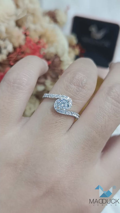 Madduckjewels แหวนทองขาวแท้ 9K (37.5%) CZ / โมอิส (Moissanite) / เพชร Lab Grown ชุบโรเดียม แหวนแต่งงาน แหวนหมั้น RG1935-W09