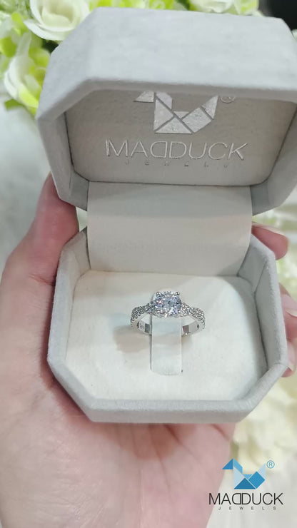 Madduckjewels RG2205 แหวนเงินแท้ 925 CZ / โมอิส (Moissanite) / เพชรแลป (Lab Grown) ชุบโรเดียม แหวนแต่งงาน แหวนหมั้น