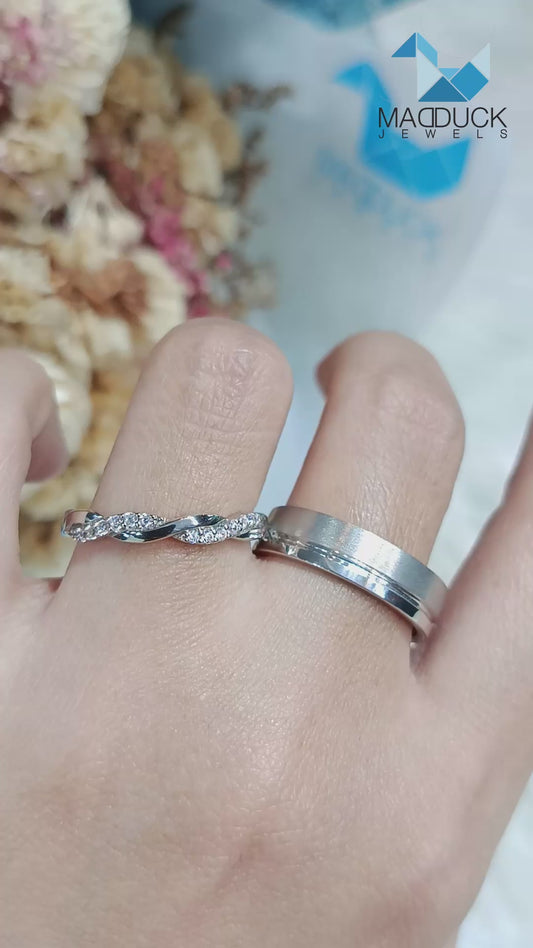CZ Cubic Zirconia RG1469WGR-RG1525 แหวนคู่เงินแท้ 925 ชุบโรเดียม Madduckjewels แหวนแต่งงาน แหวนคู่รัก