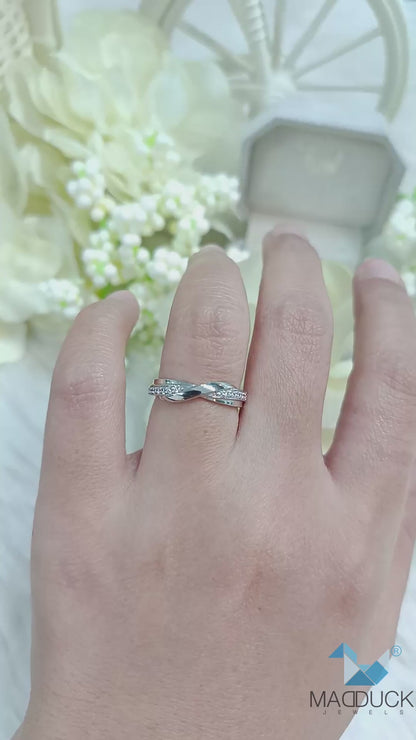 MadDuckJewels Sterling Silver 925 Engagement & Wedding Ring – CZ / Moissanite / Lab-Grown Diamond – Rhodium Plated, Nickel-Free – RG2302