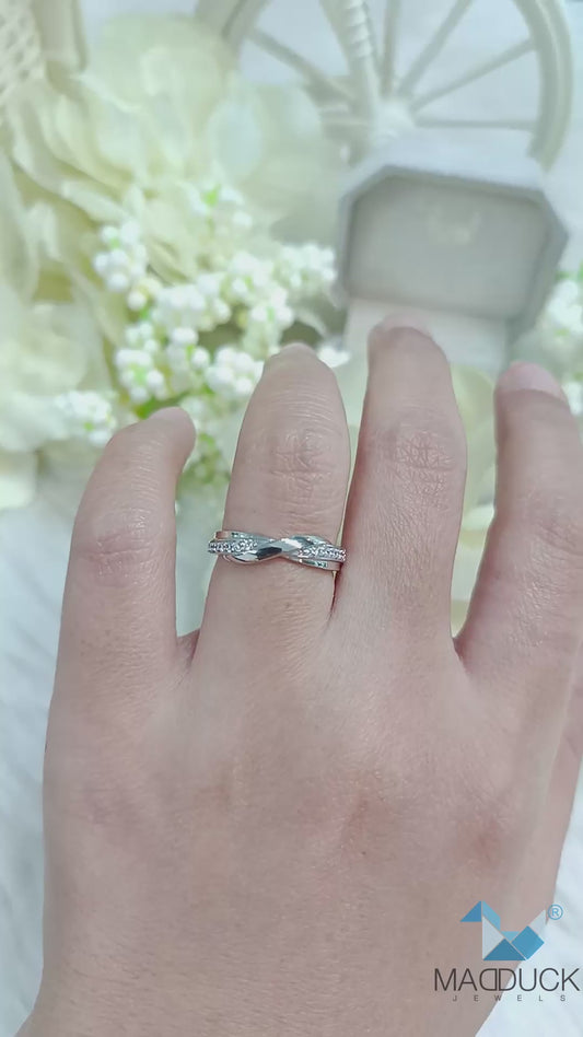 MadDuckJewels Sterling Silver 925 Engagement & Wedding Ring – CZ / Moissanite / Lab-Grown Diamond – Rhodium Plated, Nickel-Free – RG2302