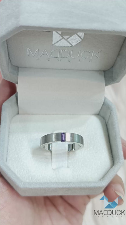 Madduckjewels | Natural Amethyst Ring | Matte Band | 925 Sterling Silver Rhodium-plated | RG1564wgr-am
