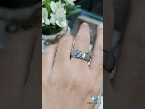 Cubic Zirconia / Sterling Silver 925 Ring / Rhodium plated Nickel-Free / MadDuckJewels RG1507WGR