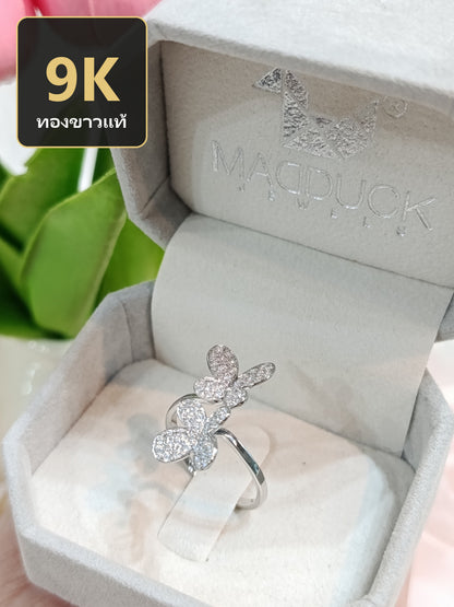 Madduckjewels แหวนทองขาวแท้ 9K (37.5%) CZ / โมอิส (Moissanite) / เพชร Lab Grown ชุบโรเดียม แหวนแต่งงาน แหวนหมั้น RG1320-W09