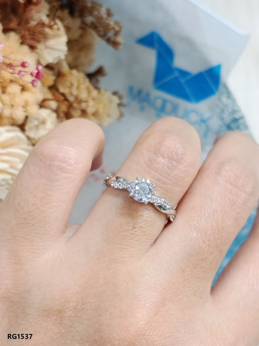 Madduckjewels แหวนเงินแท้ 925 CZ / โมอิส (Moissanite) / เพชร Lab Grown ชุบโรเดียม แหวนแต่งงาน RG1606