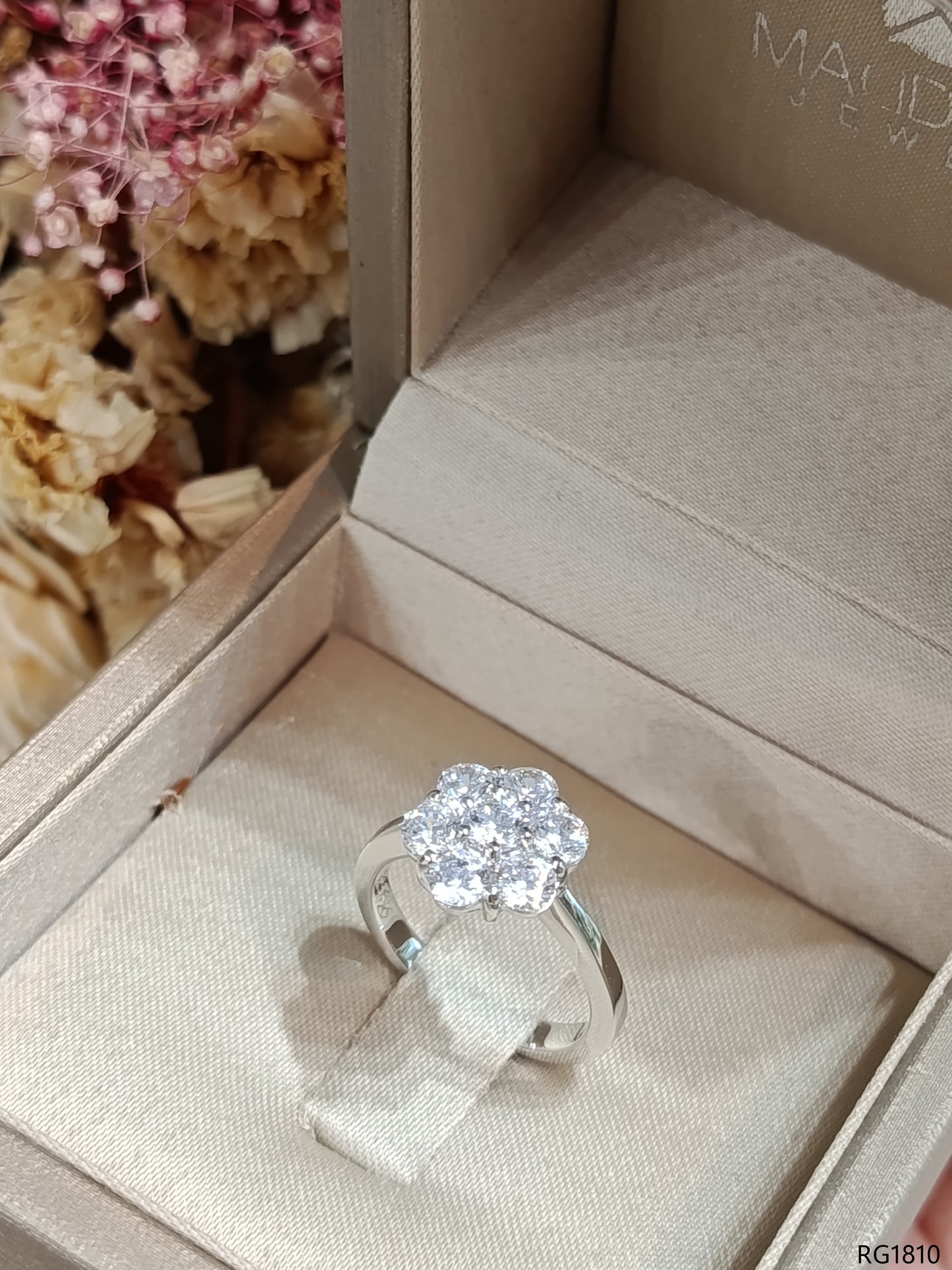 Madduckjewels Cubic Zirconia / Sterling Silver 925 Ring / Rhodium plated Nickel-Free  RG1810
