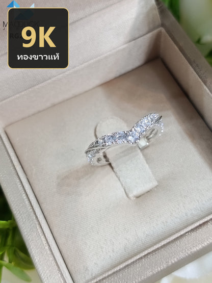 Madduckjewels แหวนทองขาวแท้ 9K (37.5%) CZ / โมอิส (Moissanite) / เพชร Lab Grown ชุบโรเดียม แหวนแต่งงาน แหวนหมั้น RG2104-W09