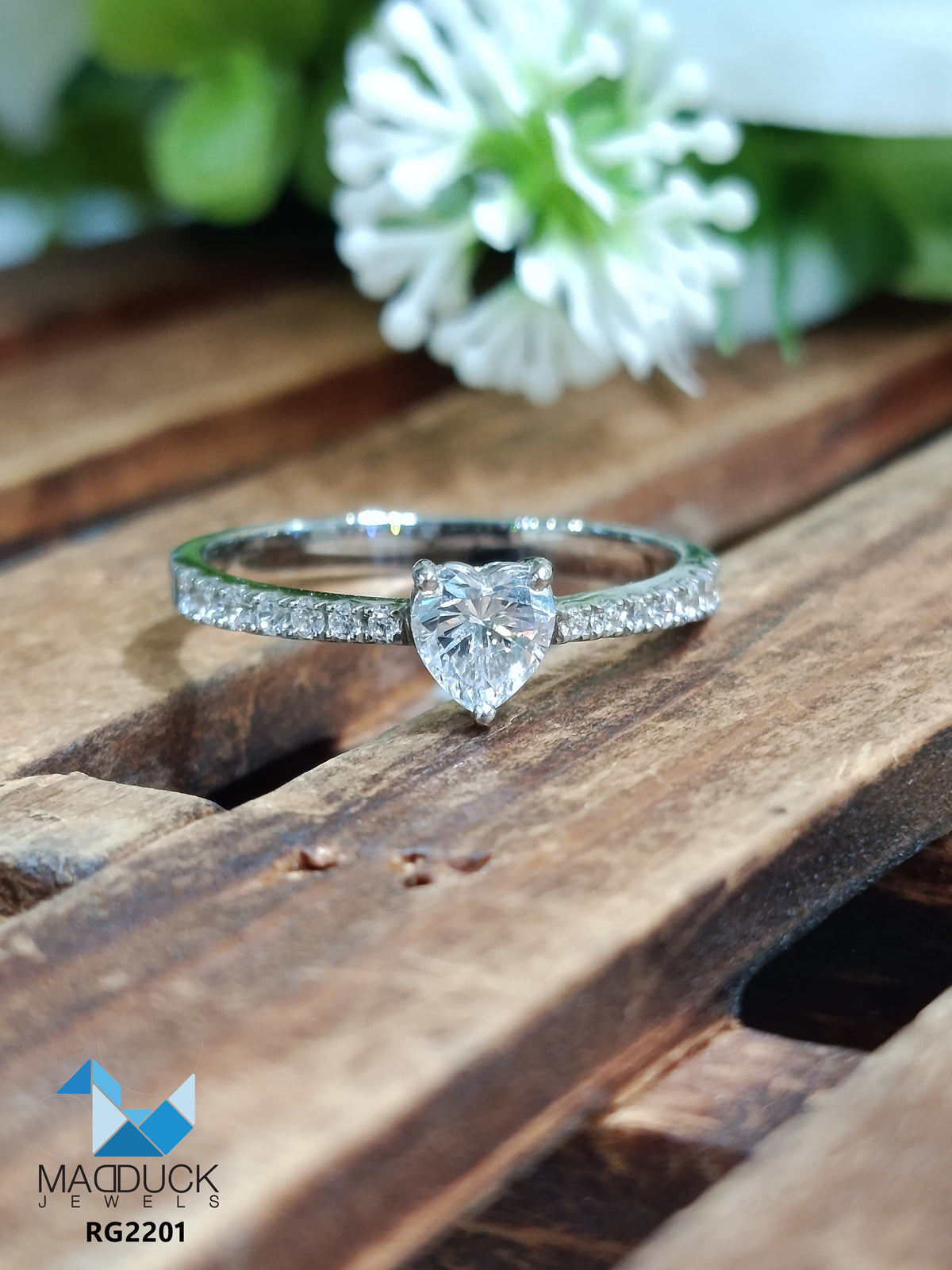 Madduckjewels RG2201 แหวนเงินแท้ 925 CZ / โมอิส (Moissanite) / เพชรแลป Lab Grown ชุบโรเดียม แหวนแต่งงาน แหวนหมั้น