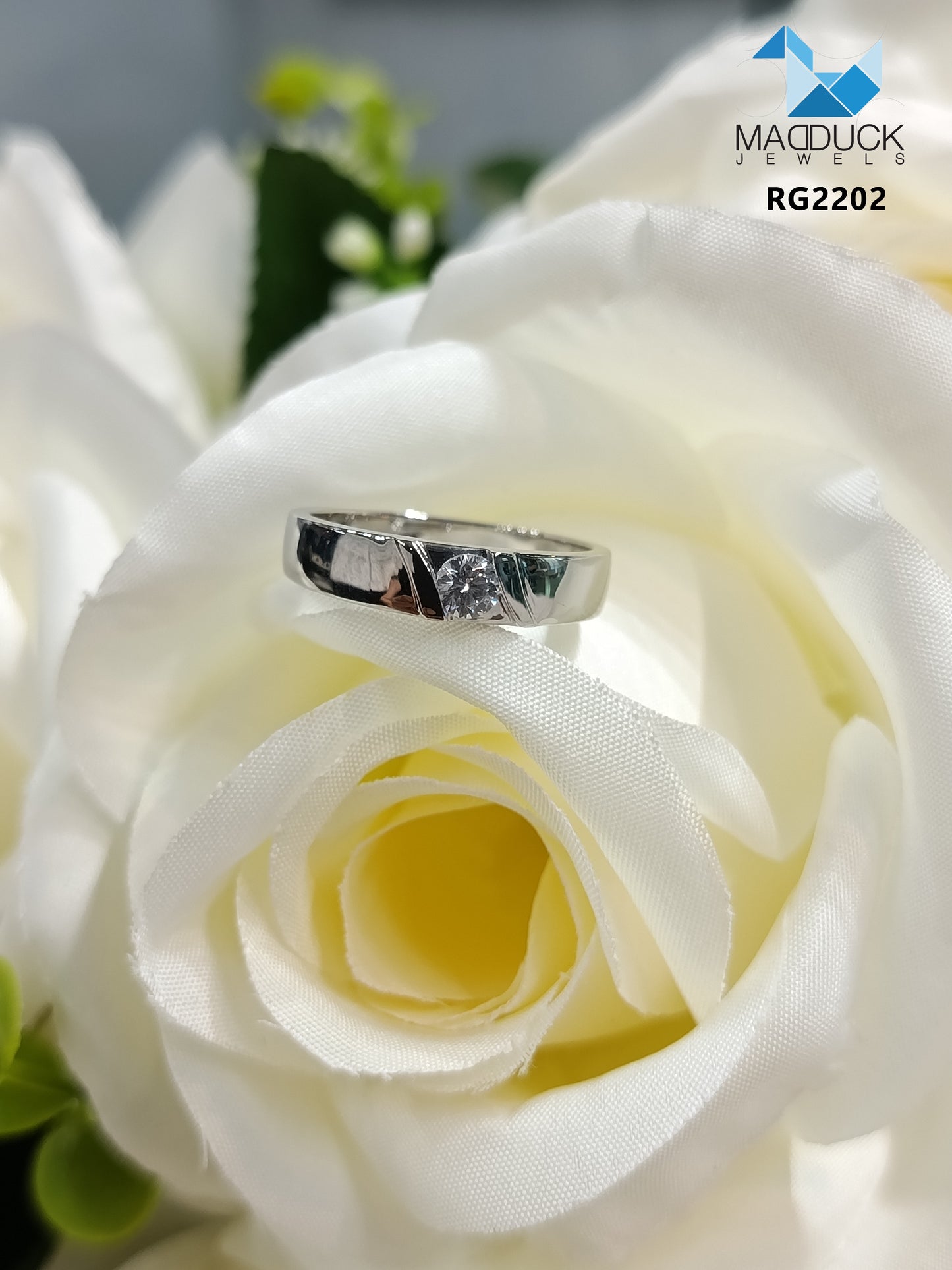 MadDuckJewels Sterling Silver 925 Engagement & Wedding Ring – CZ / Moissanite / Lab-Grown Diamond – Rhodium Plated, Nickel-Free – RG2202