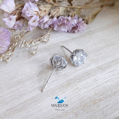 Minimalist CZ Stud Earrings in 925 Silver – Round Solitaire Design