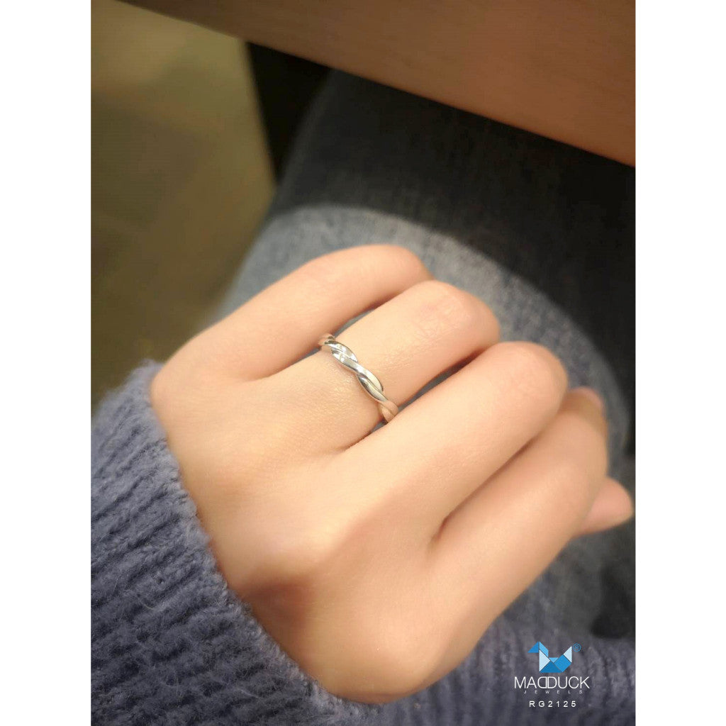 Women's ring – CZ in 925 silver by Madduck Jewels