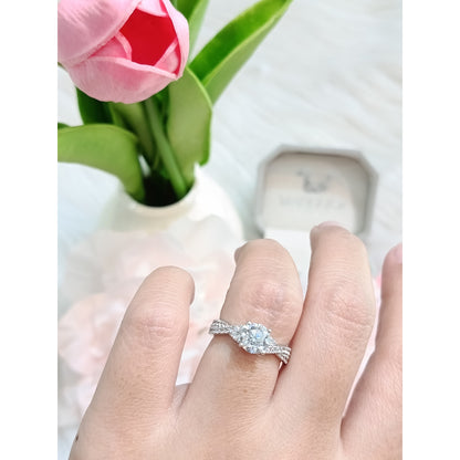 Madduckjewels RG2205 แหวนเงินแท้ 925 CZ / โมอิส (Moissanite) / เพชรแลป (Lab Grown) ชุบโรเดียม แหวนแต่งงาน แหวนหมั้น