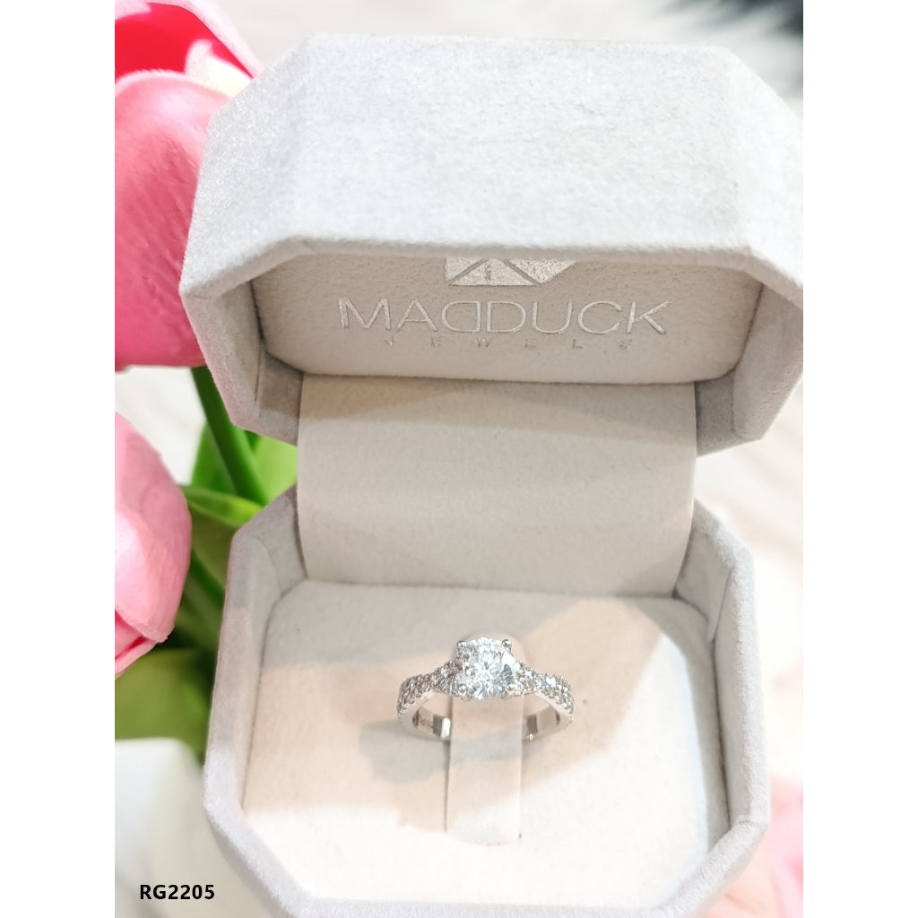 Madduckjewels RG2205 แหวนเงินแท้ 925 CZ / โมอิส (Moissanite) / เพชรแลป (Lab Grown) ชุบโรเดียม แหวนแต่งงาน แหวนหมั้น