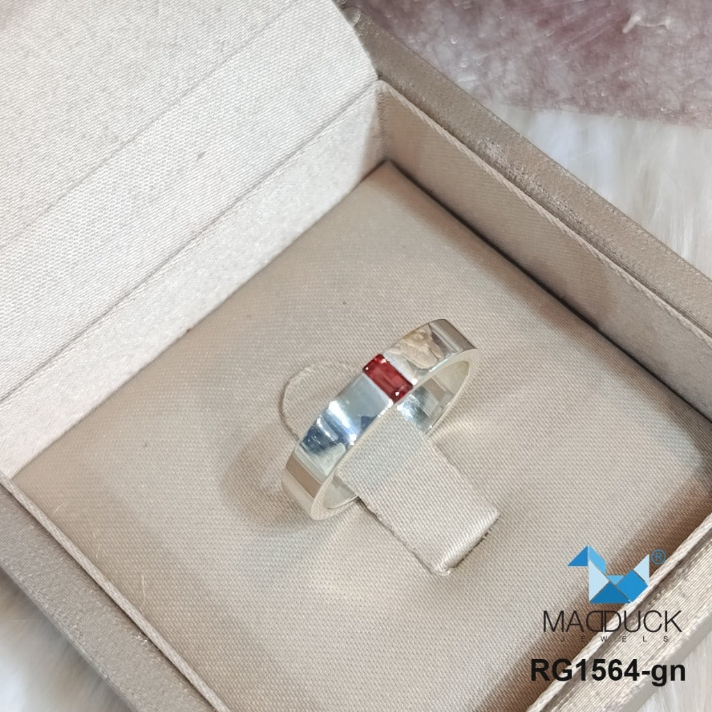 Madduckjewels | Natural Garnet Ring | Polished Band | 925 Sterling Silver Rhodium-plated | RG1564-gn