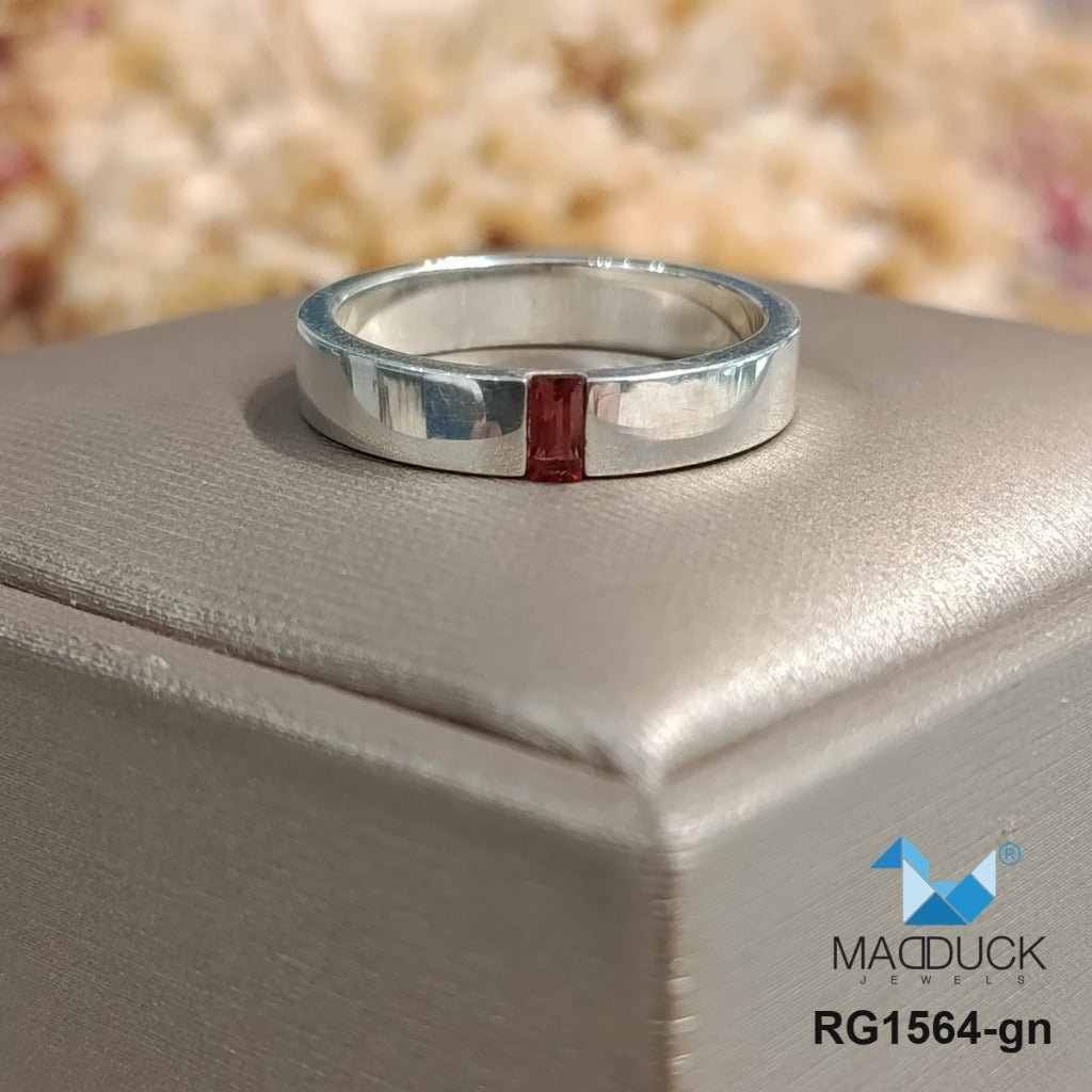 Madduckjewels | Natural Garnet Ring | Polished Band | 925 Sterling Silver Rhodium-plated | RG1564-gn