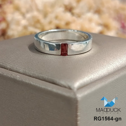 Madduckjewels | Natural Garnet Ring | Polished Band | 925 Sterling Silver Rhodium-plated | RG1564-gn