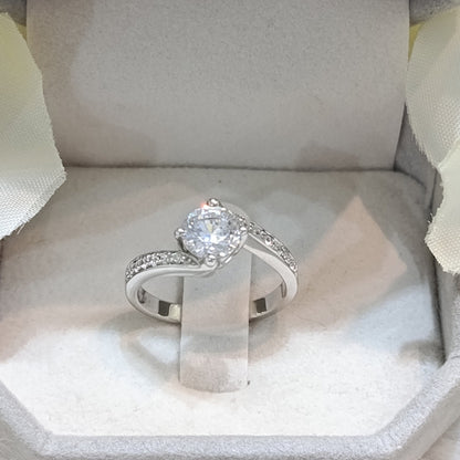 Madduckjewels RG2013 แหวนเงินแท้ 925 CZ / โมอิส (Moissanite) / เพชรแลป (Lab Grown) ชุบโรเดียม แหวนแต่งงาน แหวนหมั้น