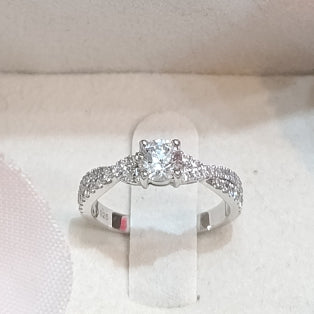 Madduckjewels RG2204 แหวนเงินแท้ 925 CZ / โมอิส (Moissanite) / เพชรแลป (Lab Grown) ชุบโรเดียม แหวนแต่งงาน แหวนหมั้น