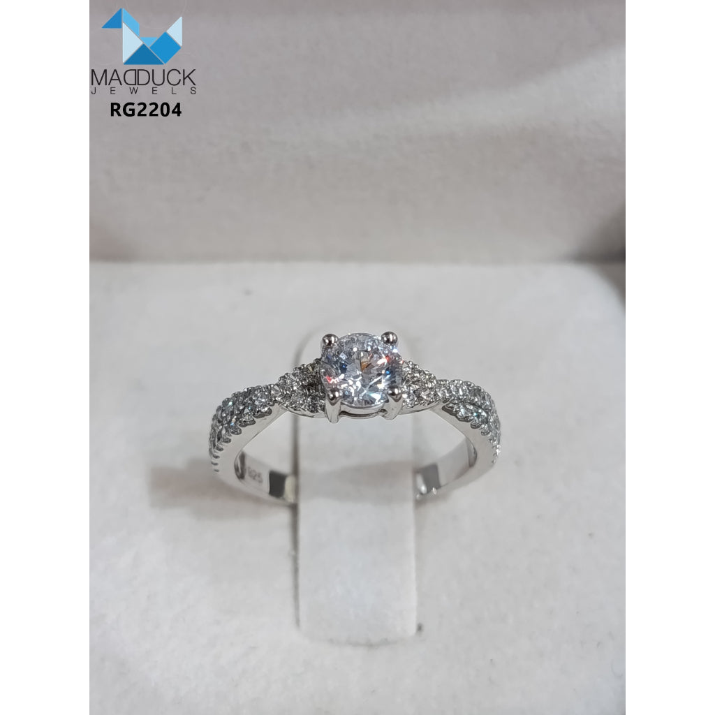 Madduckjewels RG2204 แหวนเงินแท้ 925 CZ / โมอิส (Moissanite) / เพชรแลป (Lab Grown) ชุบโรเดียม แหวนแต่งงาน แหวนหมั้น
